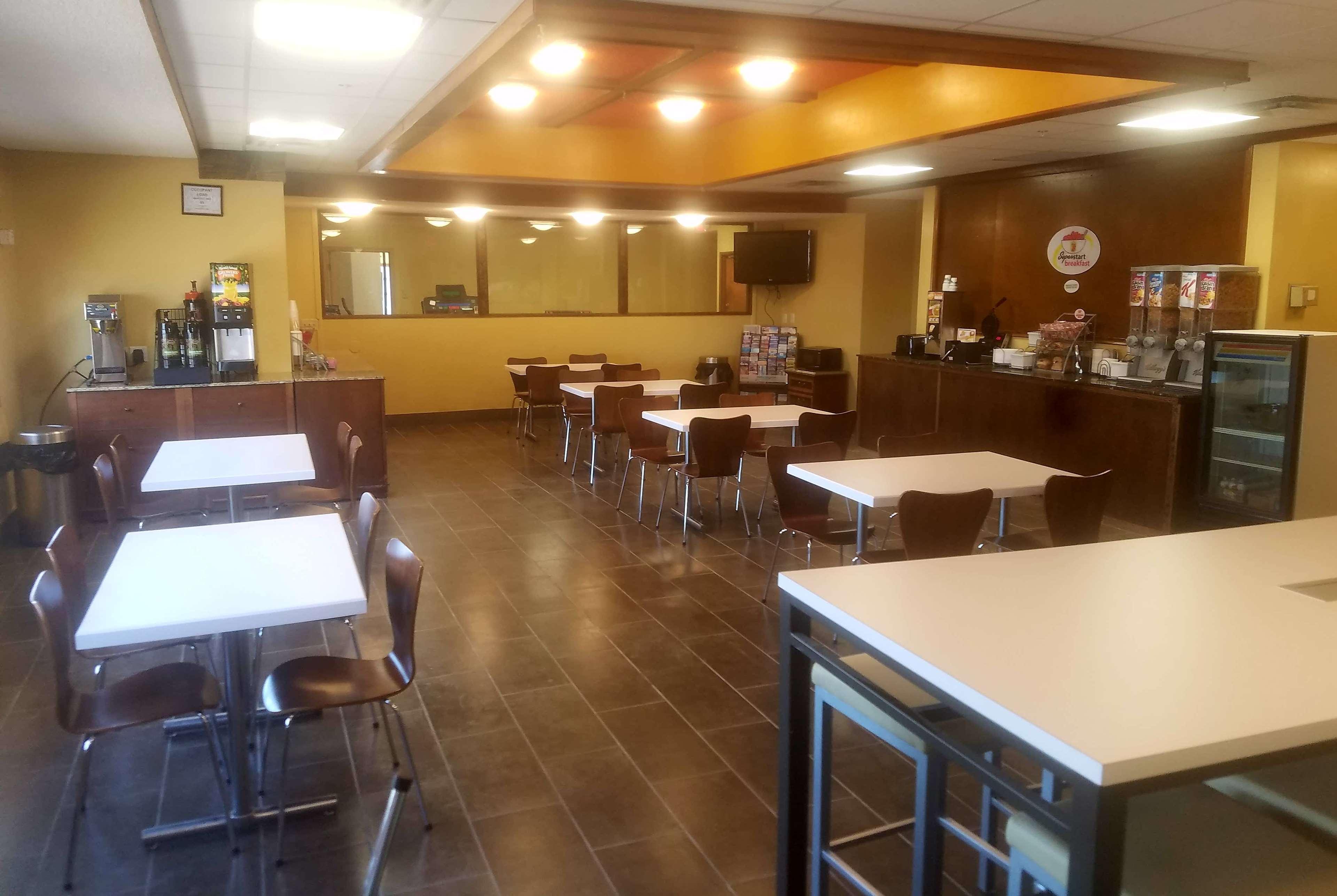 Super 8 By Wyndham Casper East/Evansville Zewnętrze zdjęcie