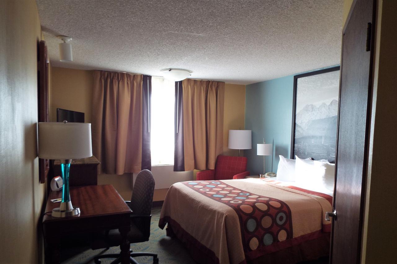 Super 8 By Wyndham Casper East/Evansville Zewnętrze zdjęcie